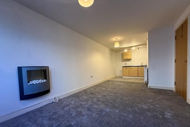 1 bed flat, Ebrington Street, City Centre, Plymouth, PL49AD - Image 2